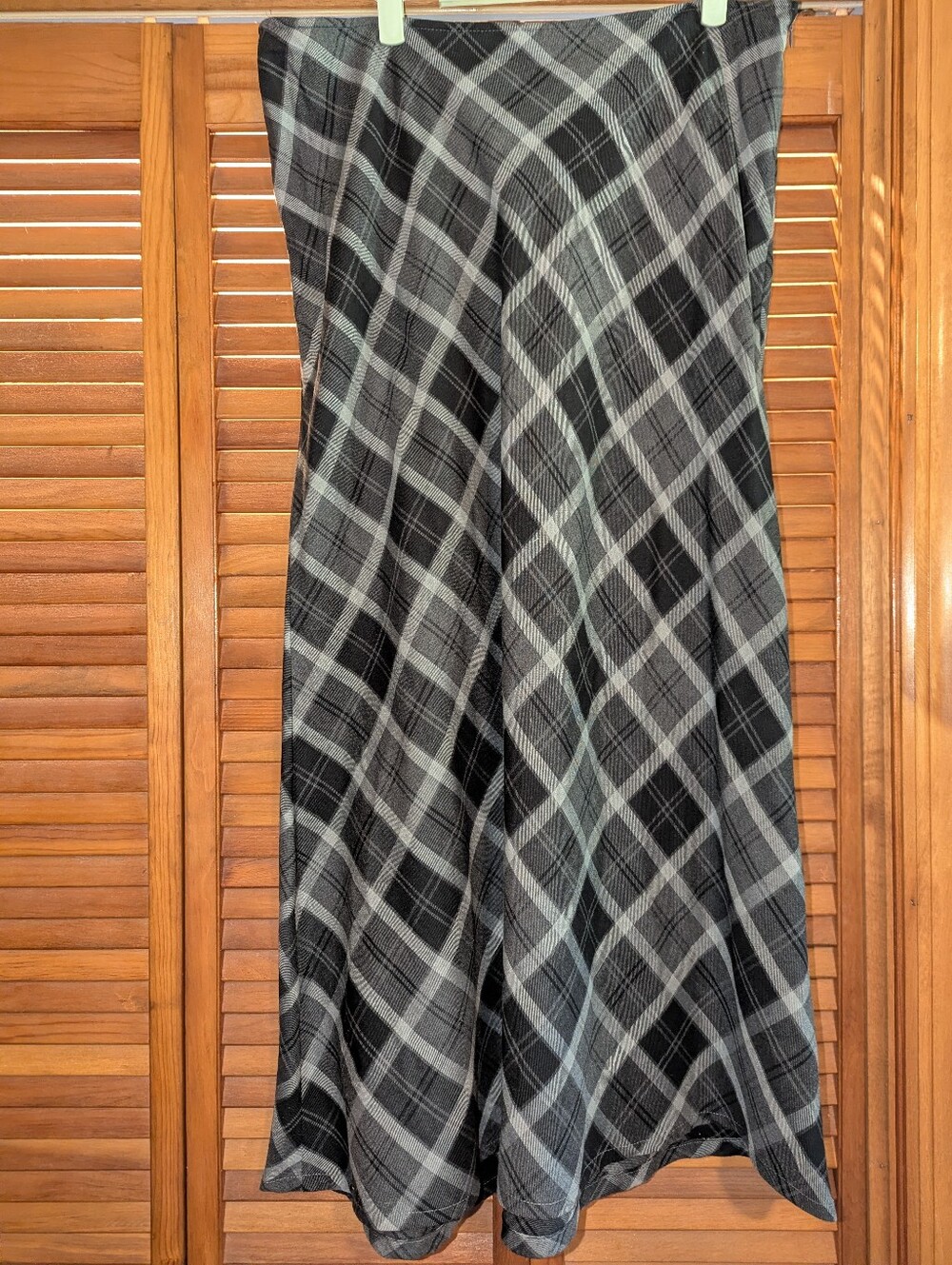 Ashley Stewart Black And Gray Plaid Maxi Skirt 14